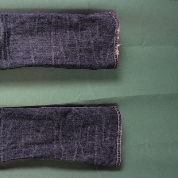 Lucky Brand Jeans. BootCut. Lola Boot. Low-Rise. Mid-Rise. 8/29. Euc - Picture 12 of 14